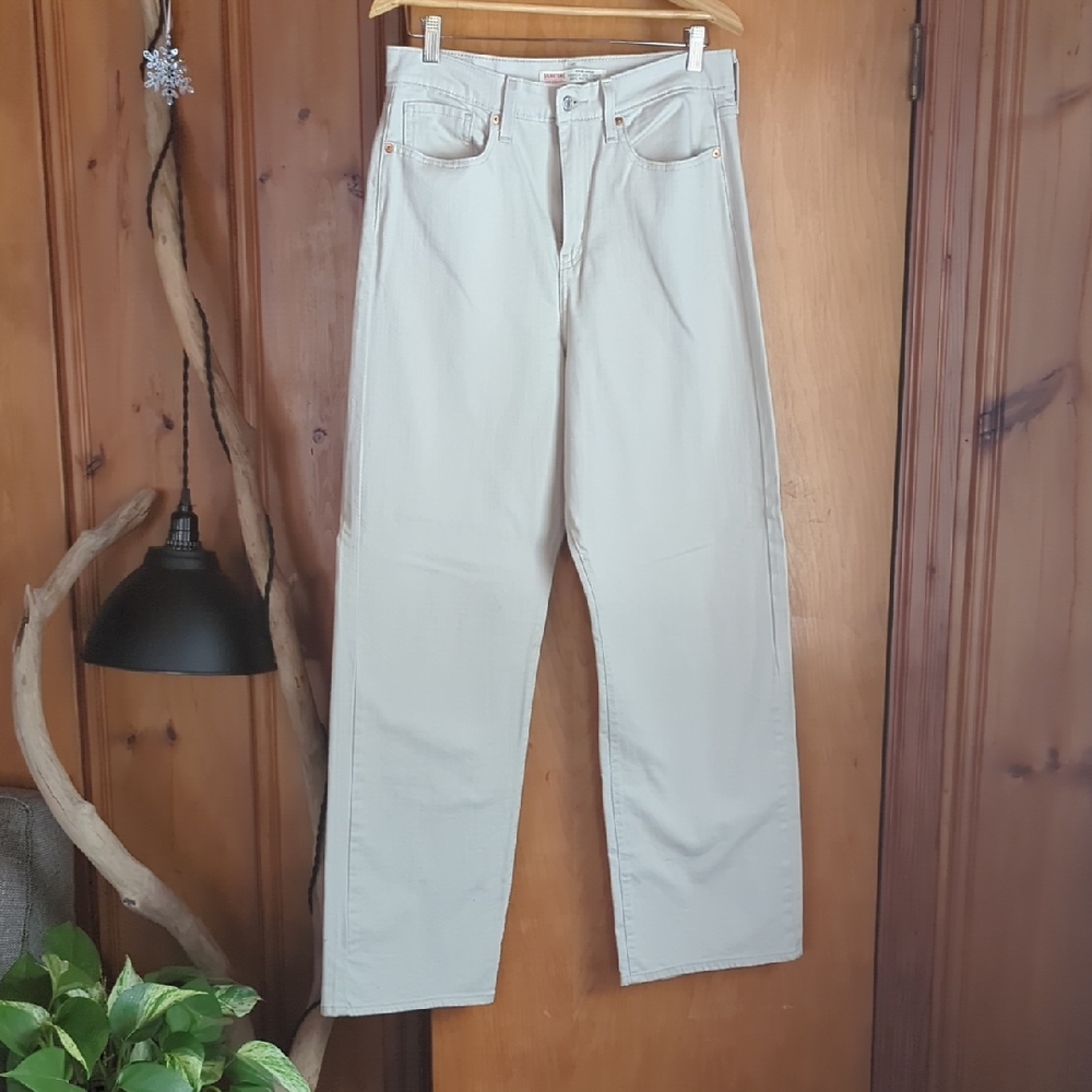 Signature by Levi Strauss Khaki Beige Straight-Leg Jeans